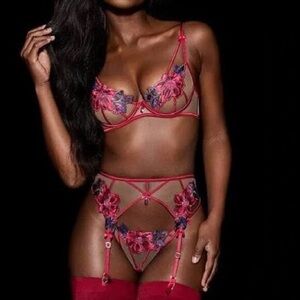 Floral Embroidered Lingerie Set - Red and Pink